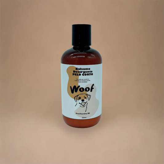 Balsamo Detergente WoofCare per Pelo Corto - Shampoo 2 in 1 Cane e Gatto 250ml