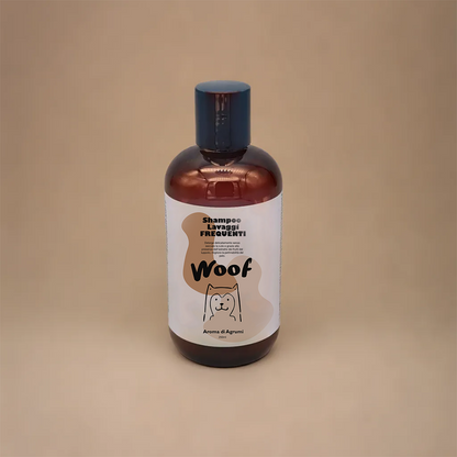 Shampoo Lavaggi Frequenti WoofCare - Formula Delicata con Tea Tree e Luppolo per Cane e Gatto